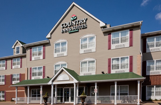 Country Inn & Suites by Radisson, Crystal Lake, IL