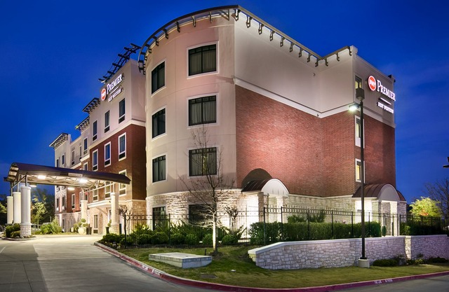Best Western Premier Crown Chase Inn & Suites