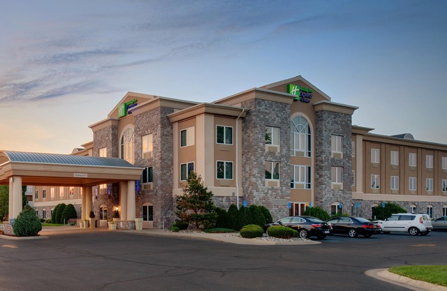 Holiday Inn Express Hotel & Suites Saginaw, an Ihg Hotel