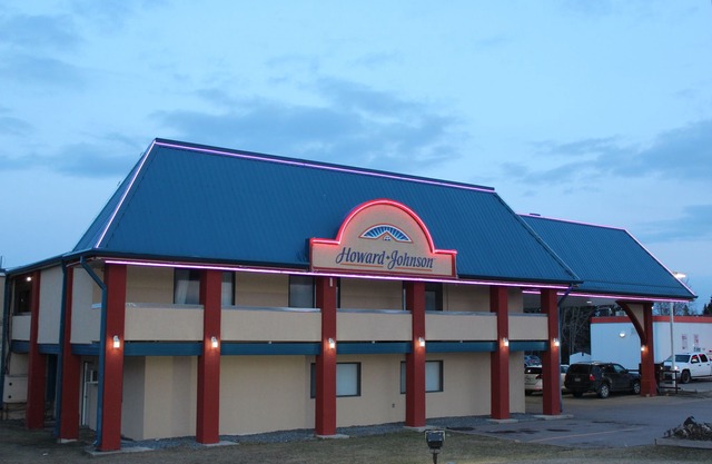 Howard Johnson by Wyndham Red Deer