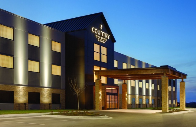Country Inn & Suites by Radisson Lawrence