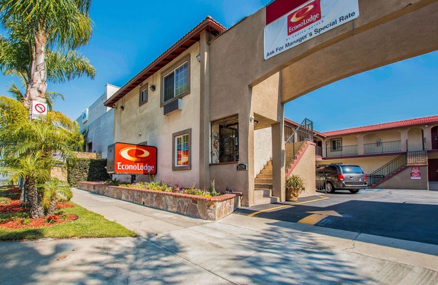 Econo Lodge Long Beach I-405
