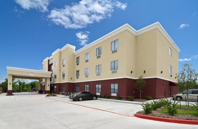 Quality Inn & Suites Bryan