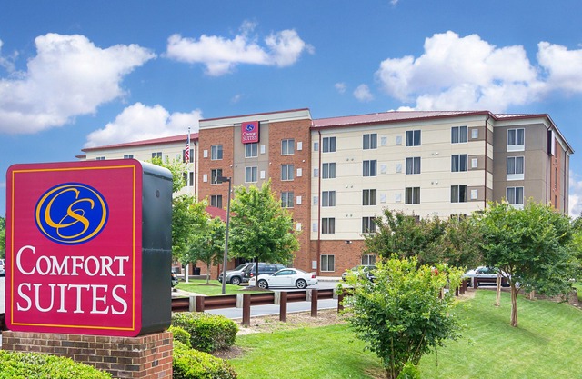 Comfort Suites at Virginia Center Commons