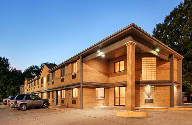 Best Western Riverside Inn