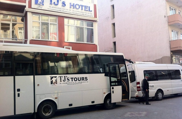 TJ's Hotel