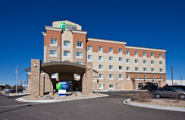 Holiday Inn Express and Suites Denver East Peoria Street, an Ihg Hotel