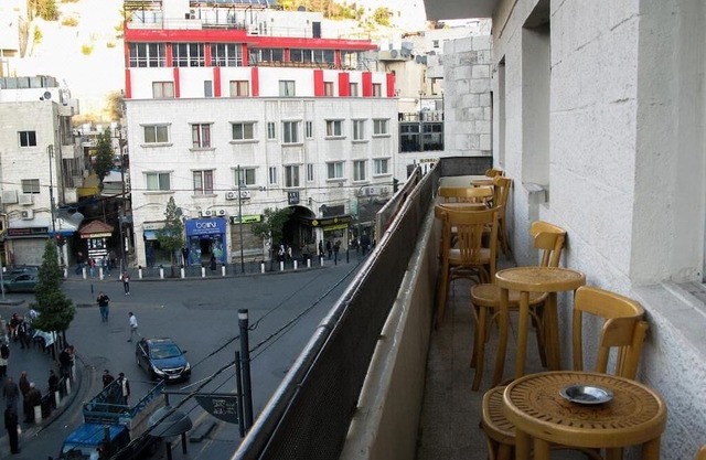 Cliff - Hostel