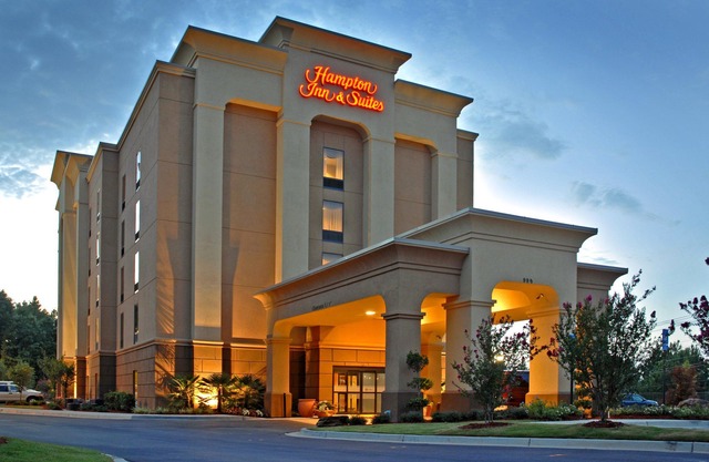 Hampton Inn & Suites Atlanta-Six Flags