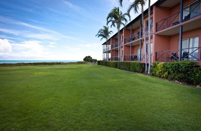 Moonlight Bay Suites