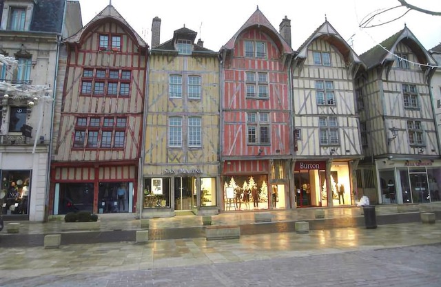 Brit Hotel Essentiel Troyes Aéroport