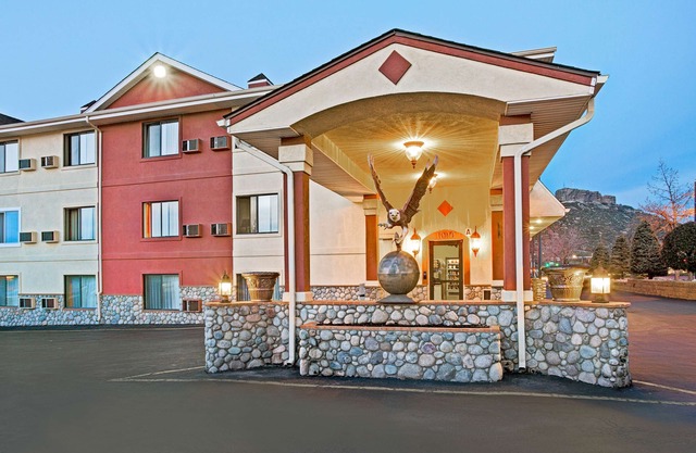 OYO Hotel Castle Rock CO Downtown