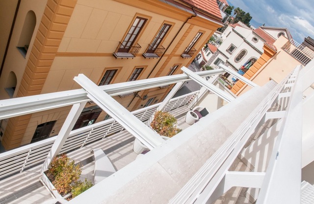 Tasso Suites