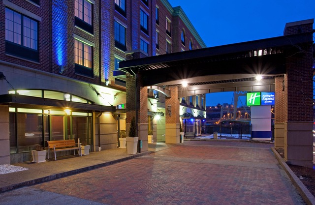Holiday Inn Express Hotel & Suites Pittsburgh-South Side, an Ihg Hotel