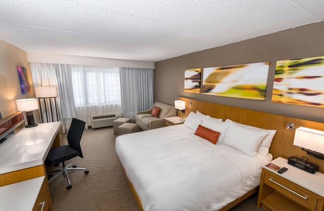 Delta Hotels by Marriott Utica