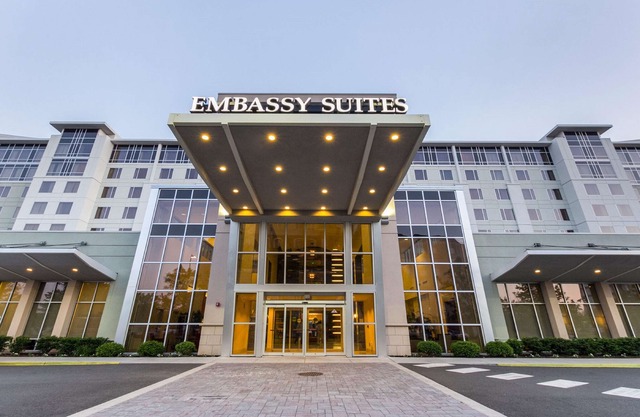 Embassy Suites - Newark Airport