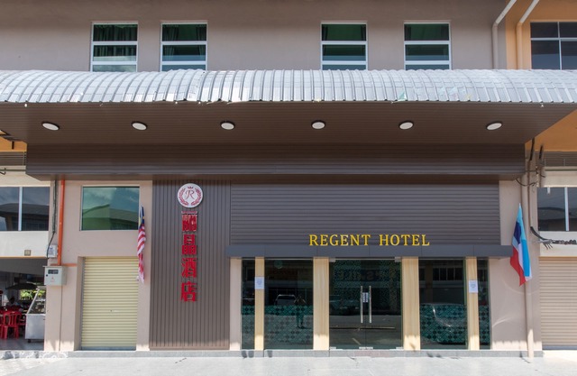 OYO 89375 Regent Hotel