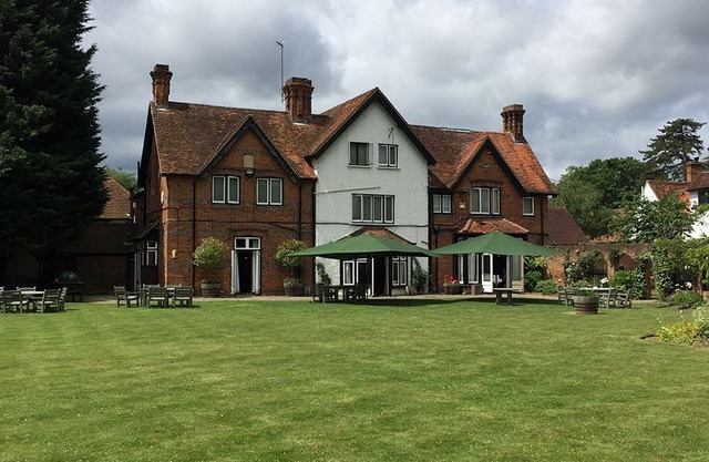 The Olde Bell