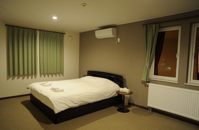 Jadan House