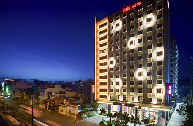 Ibis Saigon Airport