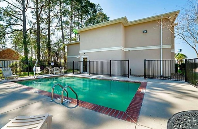 2-Star Hotel ∙ Quality Inn Opelousas