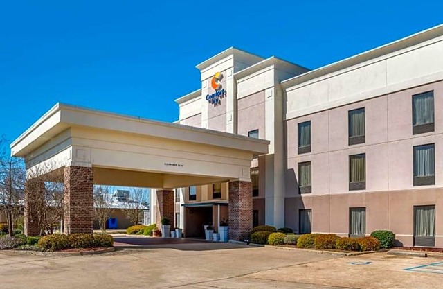 2-Star Hotel ∙ Comfort Inn Pearl