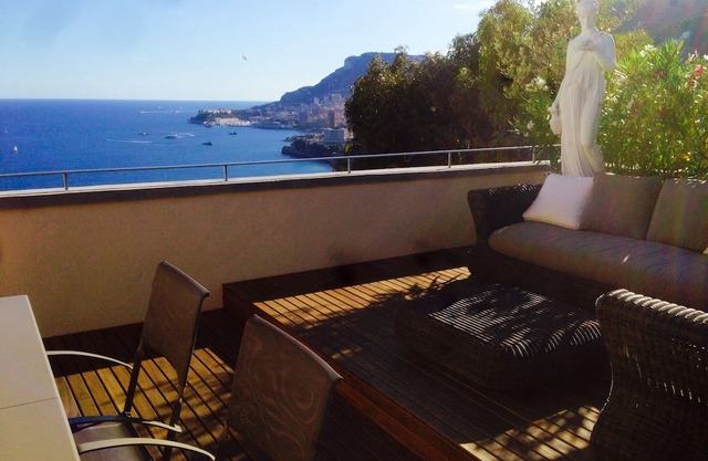 Luxury apartment with swimming pool and breathtaking view of Monaco