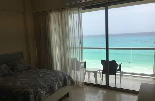 Caribbean SeaView in the Heart of the Hotel Zone