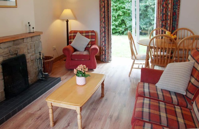 Leitrim Quay - Riverside Cottage 6