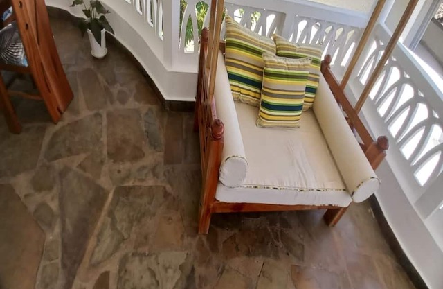 Luxury Cosy Villa Welcoming you by the Beach