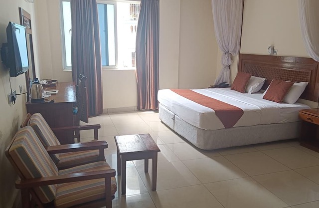 SUHUFI PALACE HOTEL