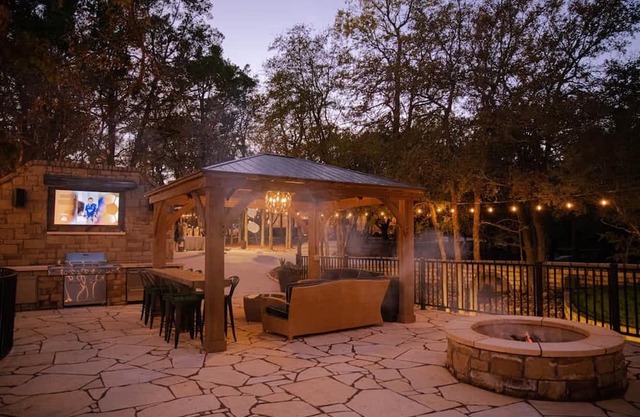 Lux Lounge 7744 Ranch Resort Austin - Cota