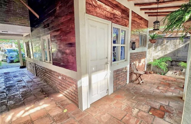 2 Casitas for 8 Guests on Beach Front w Pool AC