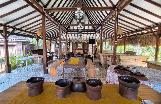 Ndalem Pengkok Homestay