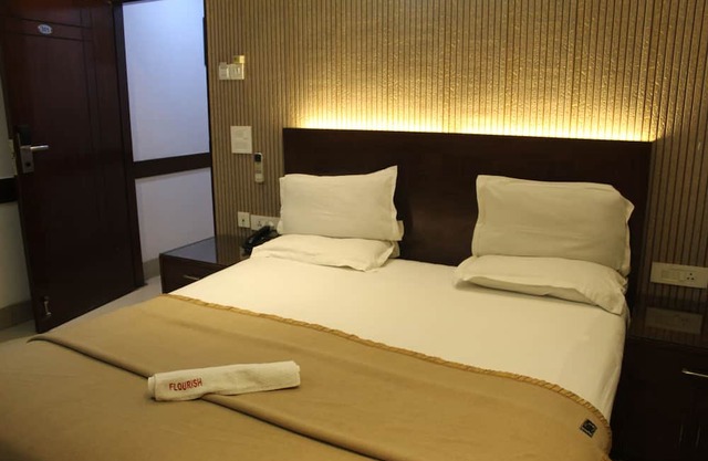 Flourish Inn Saket opposite Max Hospital