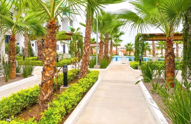 Indigo 7 - Steps from Playa Brujas Beach