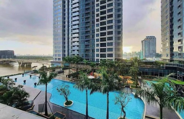 SunWah Pearl Resident
