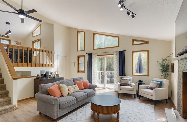 Poconos Hideaway - Woods & Wildlife