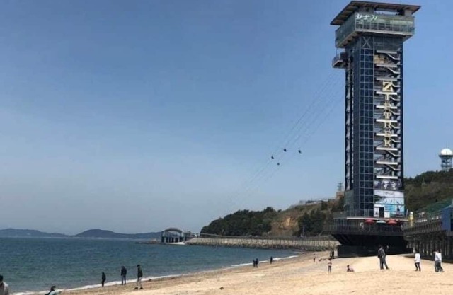 HOTEL ISLAND