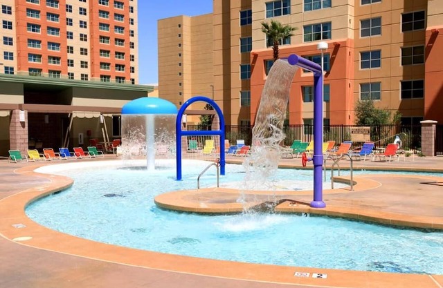 Dee's & B's Vegas Vacation Rental - Only minutes from the Strip