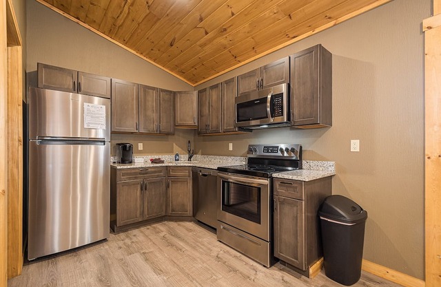 Grandview Cabin Suite 27-Hot Tub, Dog Friendly