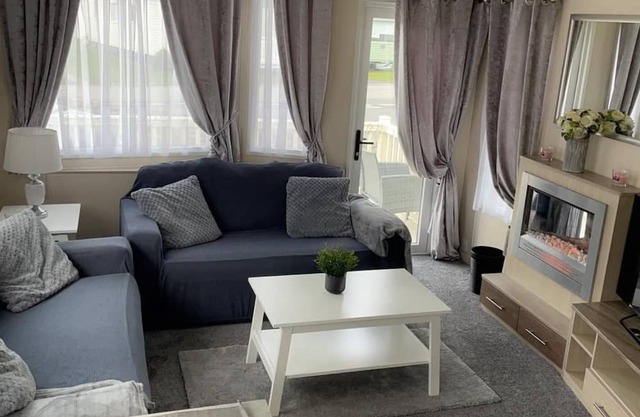 Captivating 3-Bed Cabin in Rhyl