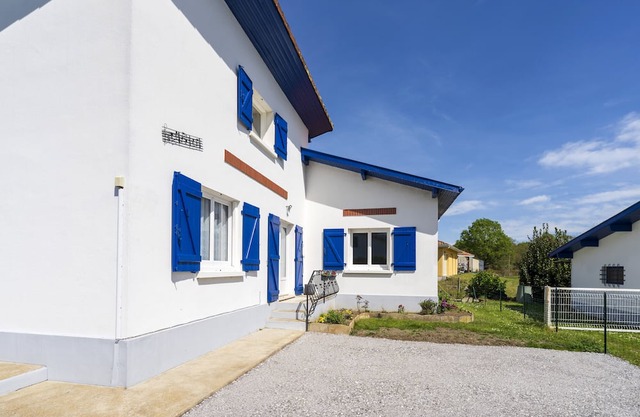 Charming and spacious detached house with private terrace, private garden and Wi-Fi.