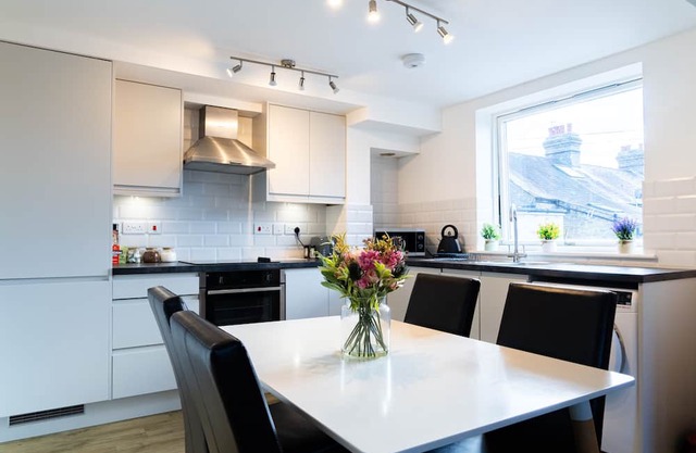 Inviting 2-bed Apartment in Cambridge