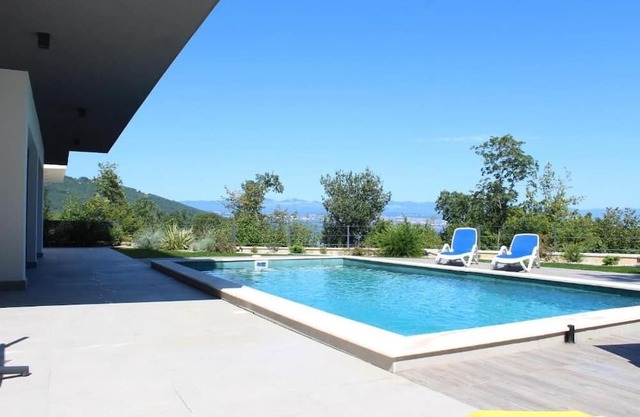 Spacious villa in Opatija Riviera with terrace, swimming pool and sea view.