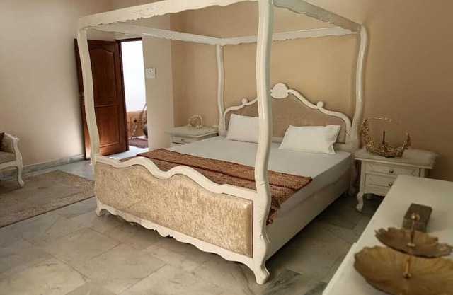 4BHK New, Big, Elegant, Luxurious Home Home @ prime loc Hyd