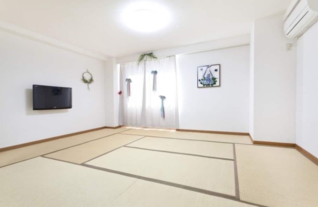 Room without meals plan 1 room for 7 people / Shinjuku ward Tokyo
