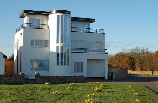 Luxury Art Deco house directly opposite the beach