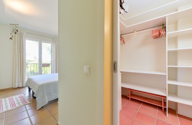 Beautiful apartment with sea views, surrounded by gardens and three swimming pools
