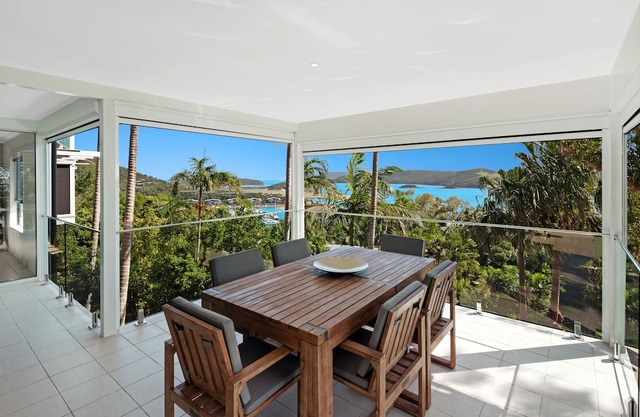 Oasis 17 - Beautiful Apartment on Hamilton Island